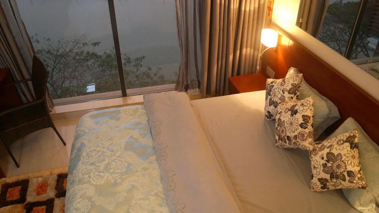 Coventina Lake Suites Дака Екстериор снимка