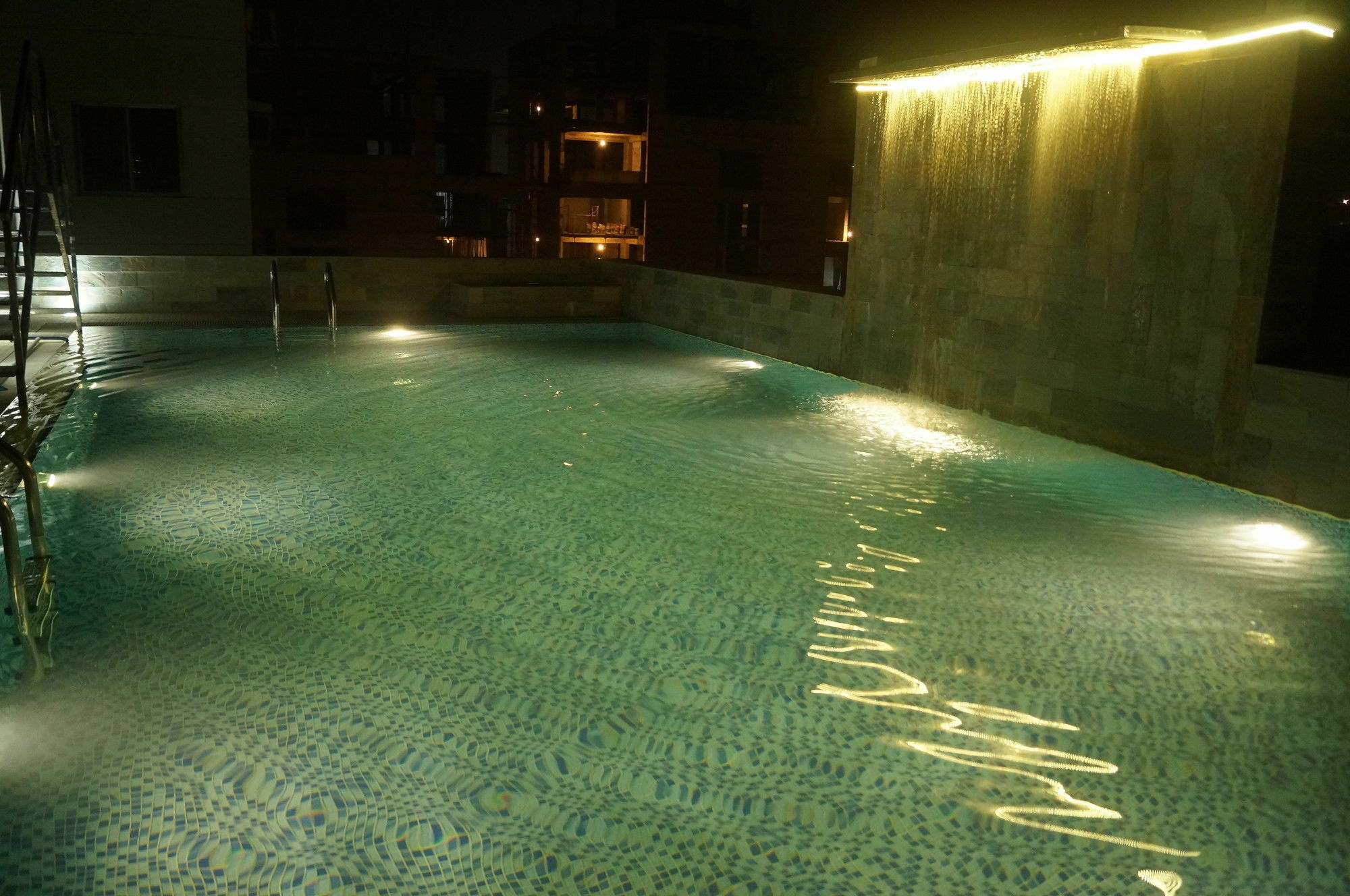 Coventina Lake Suites Дака Екстериор снимка